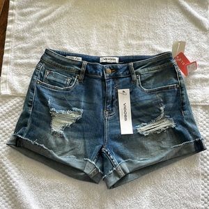 Vigoss Marley mid rise shorts size 28 NWT